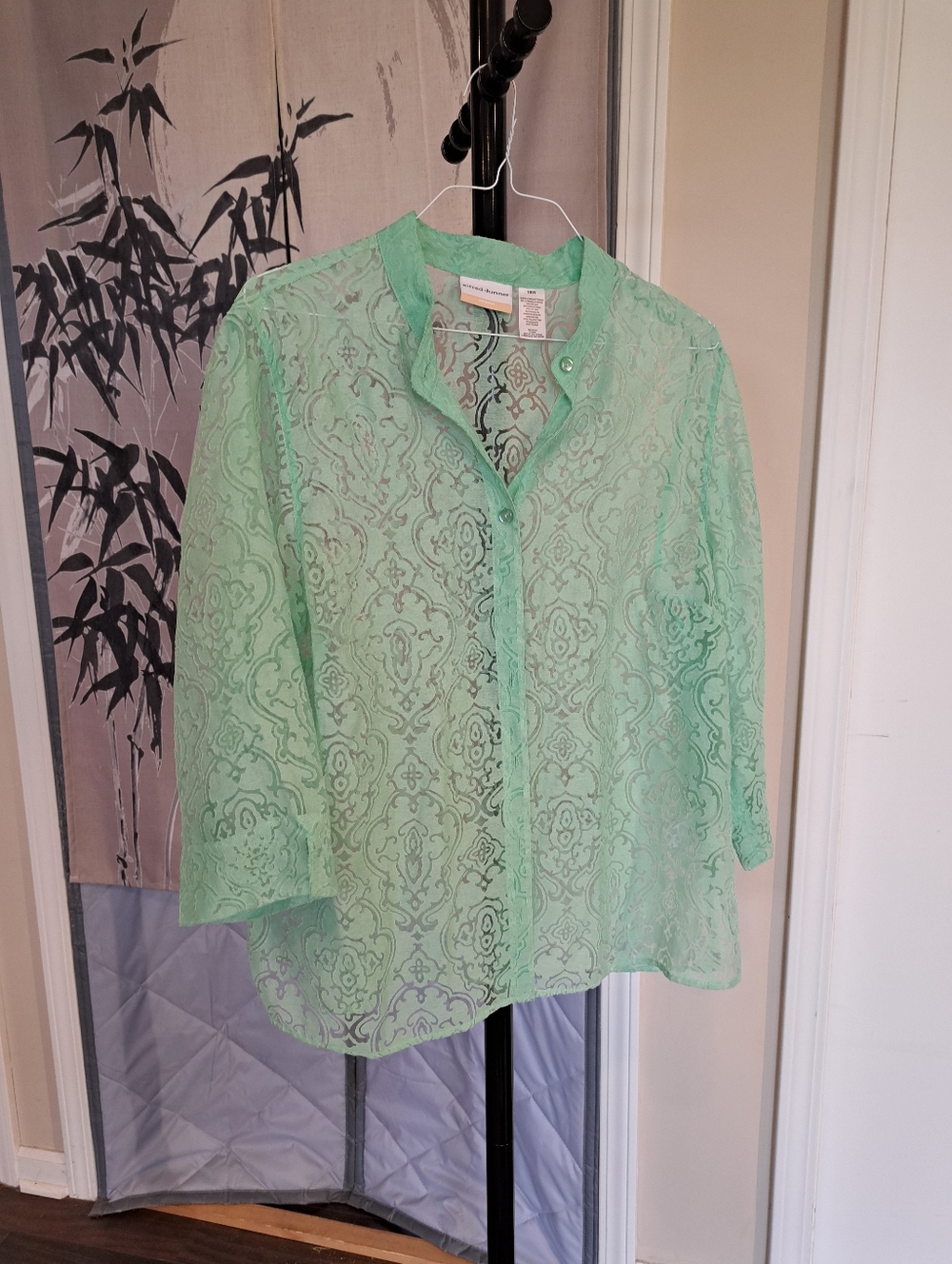 Alfred Dunner Top Shirt Blouse Sz 18W Semi-Sheer Mint Green Floral Burnout